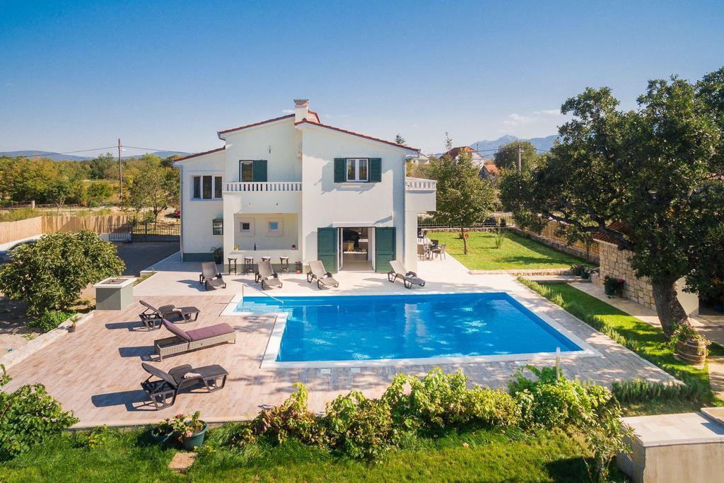 Villa Mery Sestanovac ภายนอก รูปภาพ